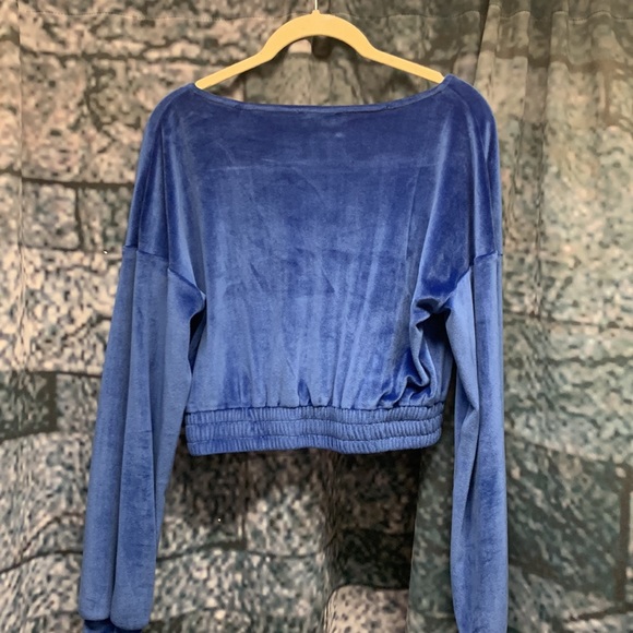 Fashion nova crop sweater - Picture 2 of 3